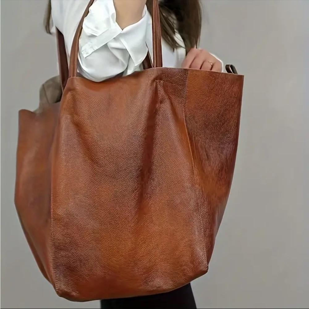 New, vintage style, leather, sling bag. - Picture 2 of 6